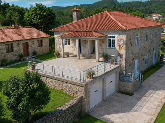Moradia T3 em Pedra c/ Terreno | Calvelo Ponte de Lima