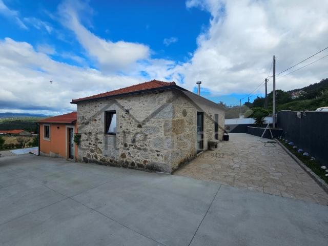 Moradia T3 em Pedra com Piscina | Candemil, Vila Nova de Cerveira