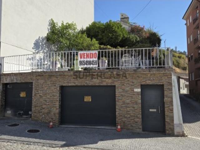 Moradia T3 em Peso da Régua e Godim
