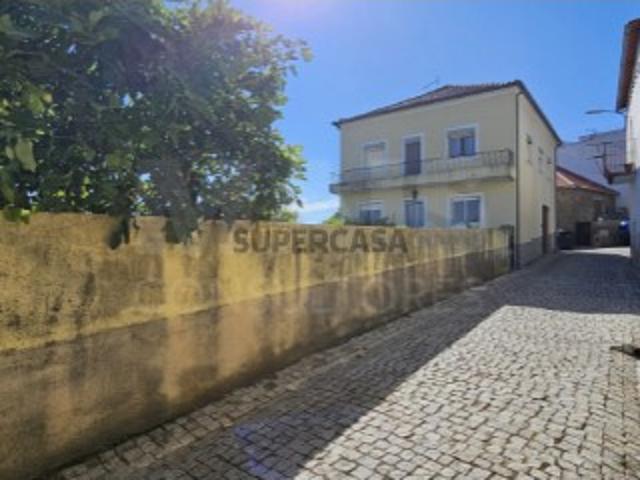 Moradia T3 em Pêro Viseu