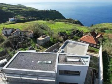 Moradia T3 em Estreito da Calheta