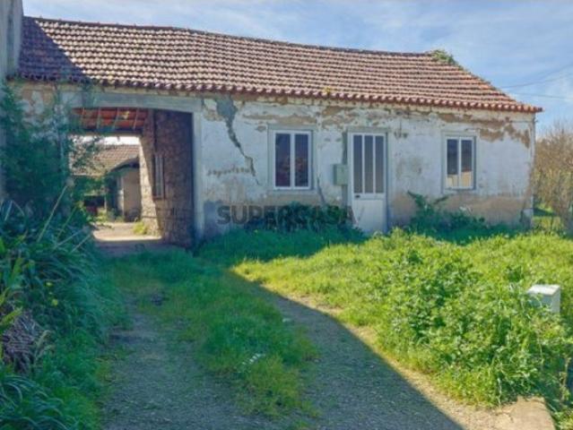 Moradia T3 em Portunhos e Outil