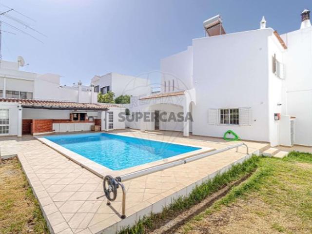 Moradia T3 em Quelfes