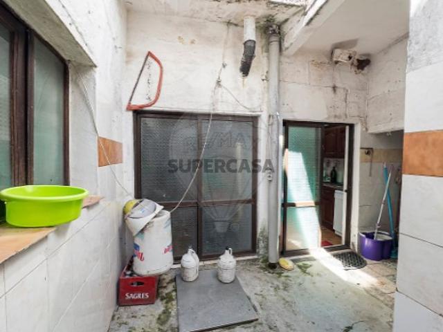 Moradia T3 em São Bartolomeu do Outeiro