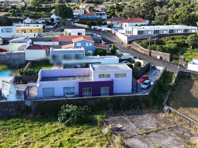 Moradia T3 em São Bartolomeu Ilha Terceira