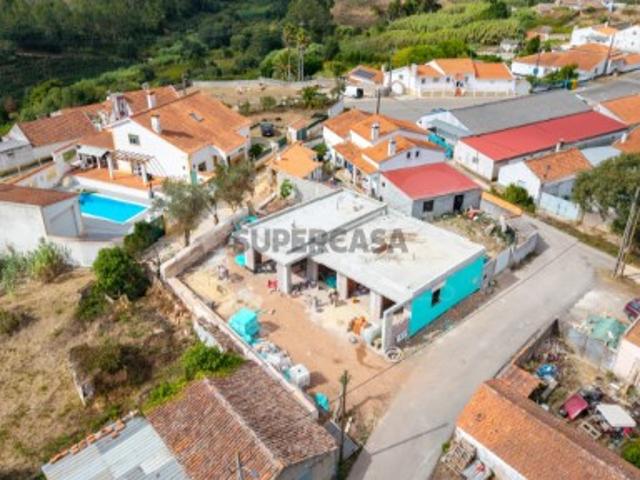 Moradia T3 em Salir de Matos