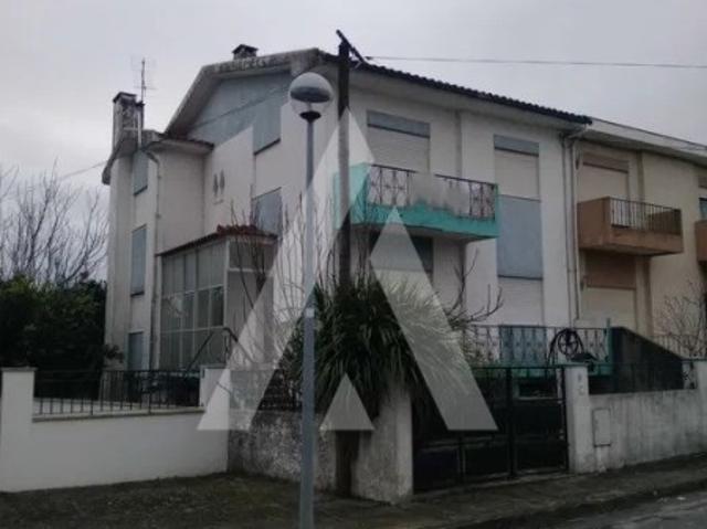Moradia T3 em Santa Marta de Portuzelo
