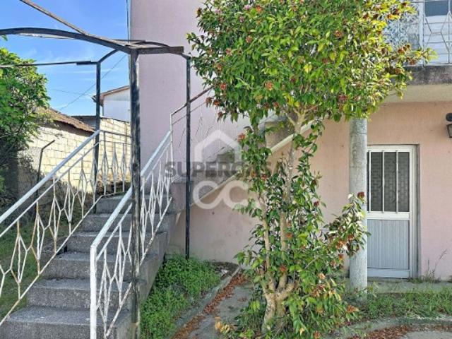 Moradia T3 em Santa Cruz/Trindade e Sanjurge