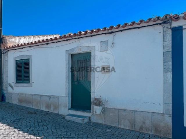 Moradia T3 em Santa Vitória e Mombeja