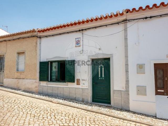 Moradia T3 em Santo Aleixo da Restauração