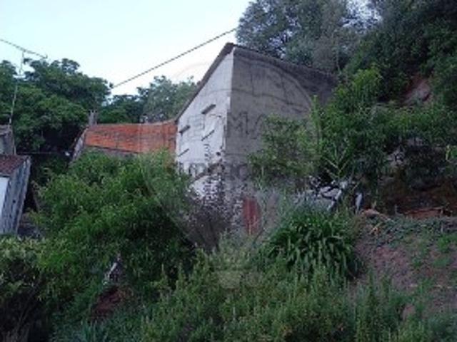 Moradia T3 em Santo António dos Olivais