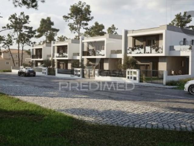 Moradia T3 em Sesimbra Castelo