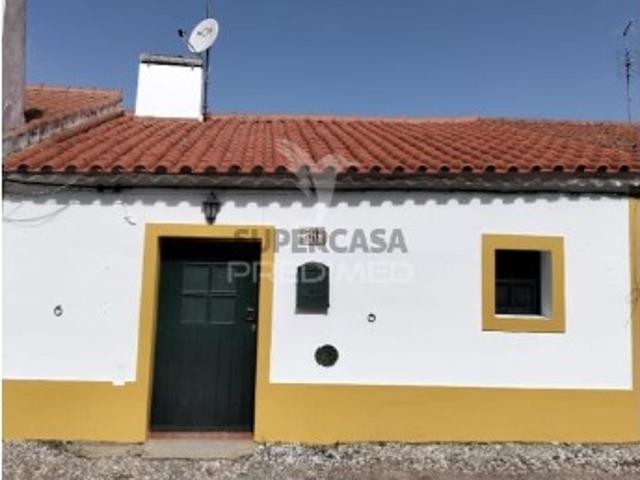 Moradia T2 em Terena São Pedro