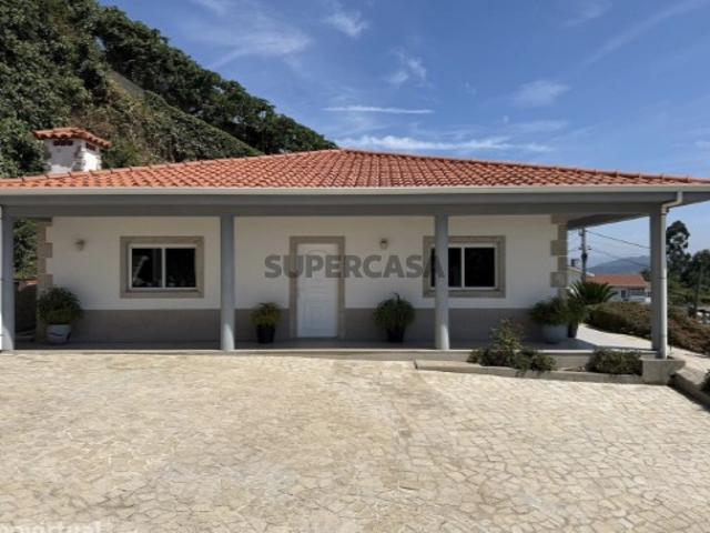 Moradia T3 em Torrados e Sousa