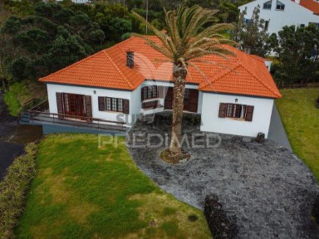 Moradia T3 em Urzelina São Mateus