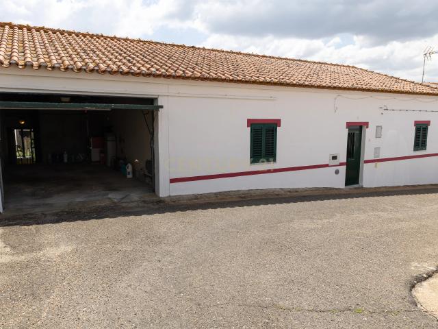 Moradia T3 em Vale de Vargo, Serpa