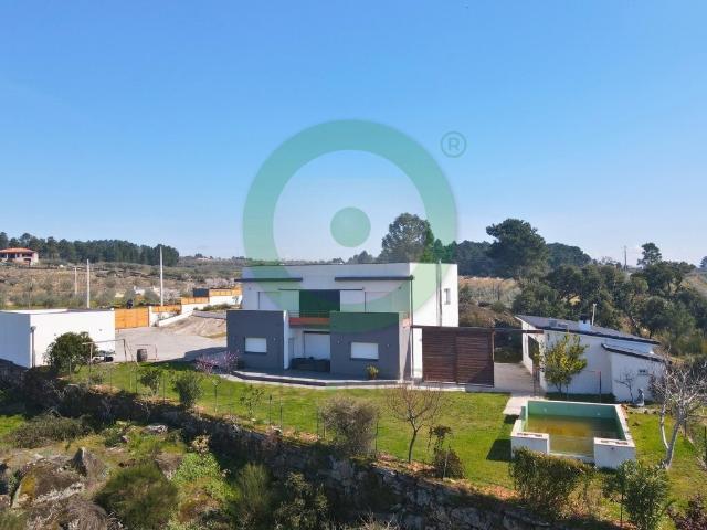 Moradia T3 em Valpaços