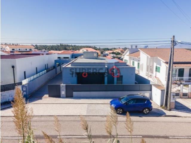 Moradia T3 em Vieira de Leiria
