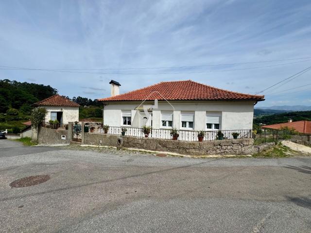 Moradia T3 em Vila Fonche