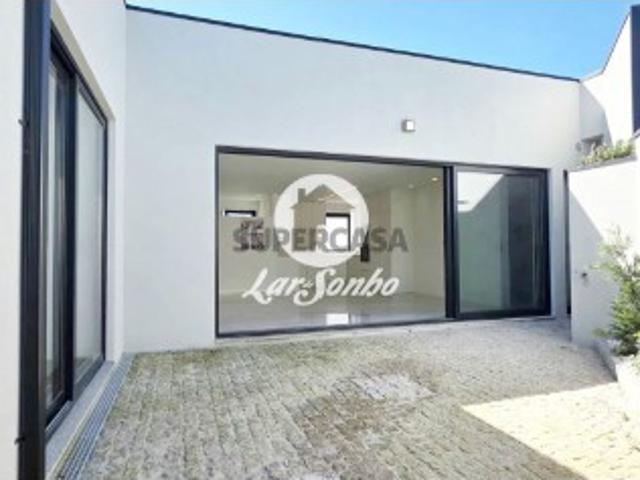 Moradia T3 em Vila Nova da Telha