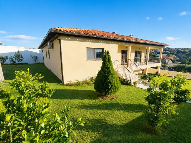 MORADIA T3 EM VISEU DETACHED HOUSE IN VISEU