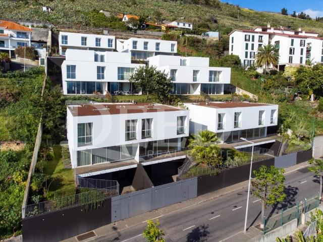 Moradia T3 em zona privilegiada do Funchal Ajuda 311m² São Martinho