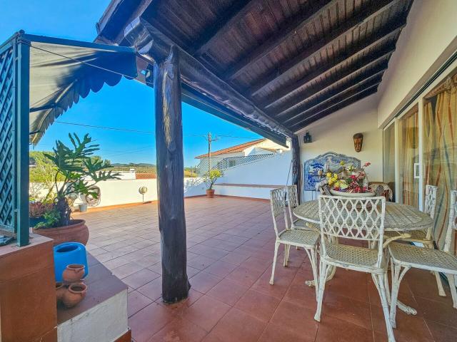 Moradia T3 Ericeira 14 km, A Casa das Casas