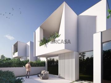 Moradia T3 espetacular em construção em Perelhal Barcelos