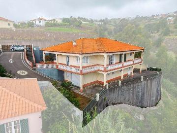 ? Moradia T3 – Estreito da Calheta, 440 000,00 € ? 172m² Estreito Da Calheta