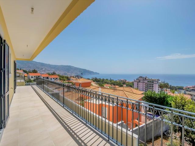Moradia T3 Funchal 468m² São Martinho
