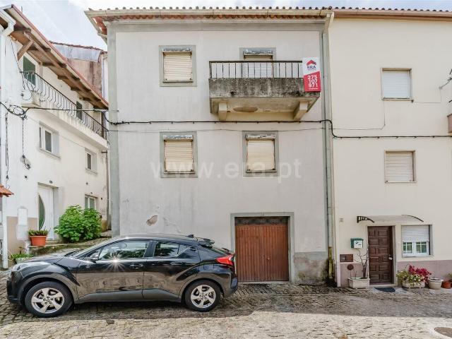 Moradia T3 / Fundão, Alcongosta