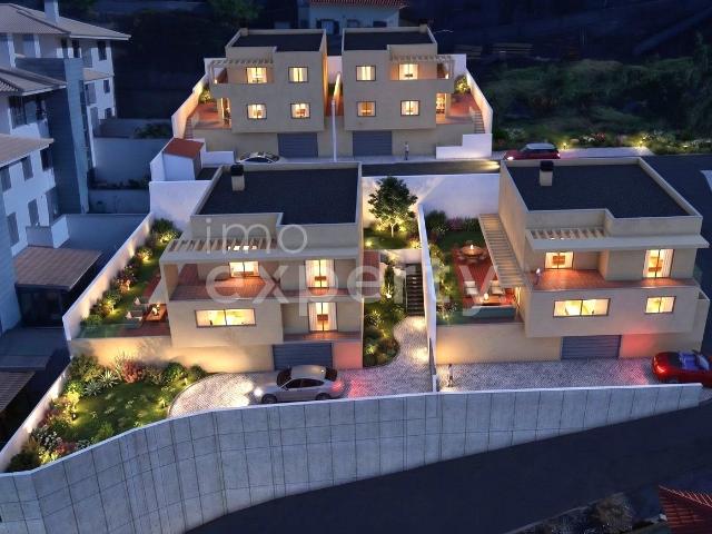 Moradia T3 G em construção no Caniço, Madeira