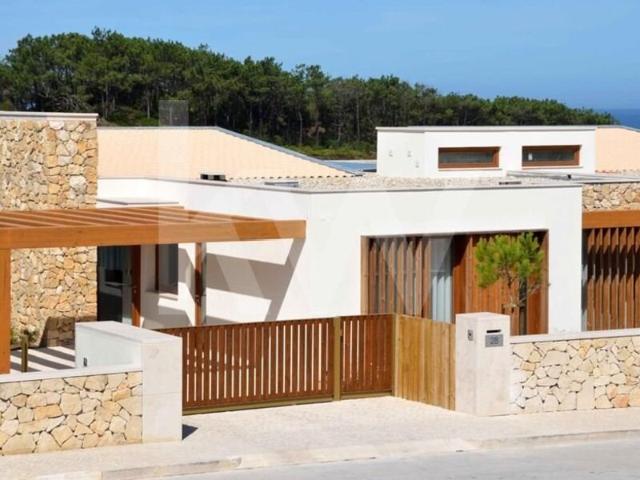 Moradia T3 Geminada em Empreendimento de Luxo na Costa de Pr. 228m² Vau