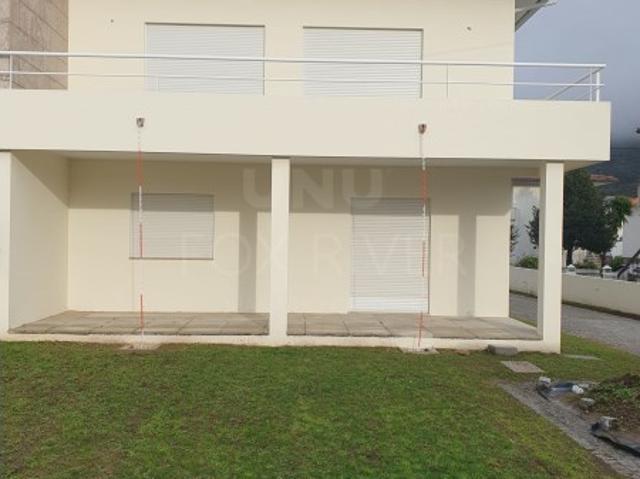 Moradia T3 Geminada para venda em Montedor