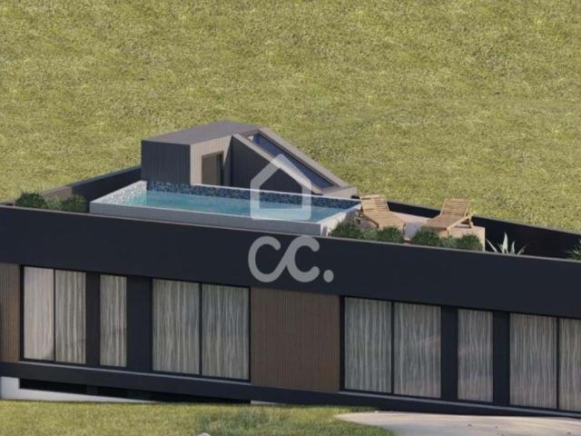 MORADIA T3 INDEPENDENTE COM PISCINA EM VILA PRAIA DE ÂNCORA