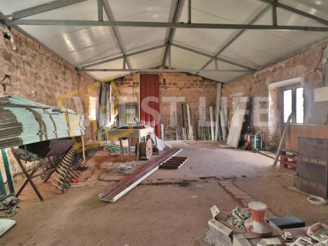 Moradia T3 inserida num lote de 422m2 POTENCIAL HABITACIONAL Campelos