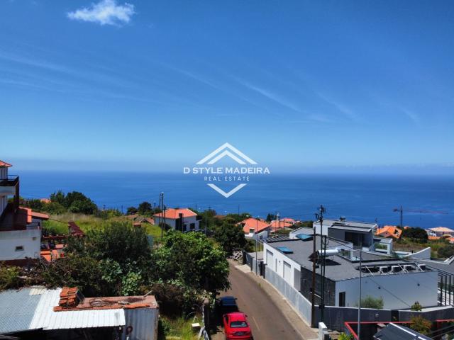 MORADIA T3 ISOLADA COM PISCINA E VISTA MAR PARA VENDA NA CALHETA, ILHA DA MADEIRA