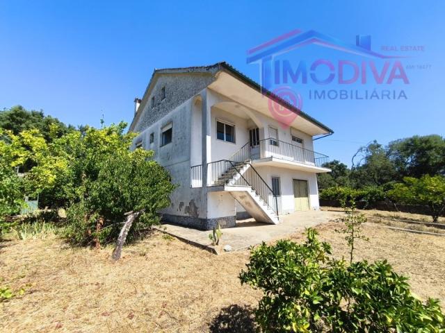 Moradia T3 Isolada com 1.000 m² de terreno e vistas deslumbrantes, Figueiró dos Vinhos