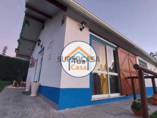 Moradia T3 Isolada inserida num lote de 841 m2 em Póvoa do Bispo a escassos minutos de Cantanhede