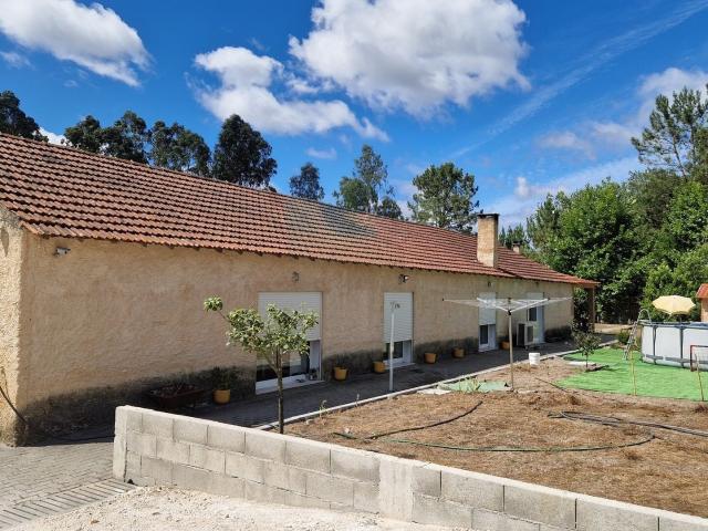 Moradia T3 isolada térrea em Vale Salgueiro, Maceira, Leiria 200m² Maceira