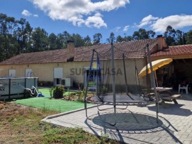 Moradia T3 isolada térrea em Vale Salgueiro, Maceira, Leiria