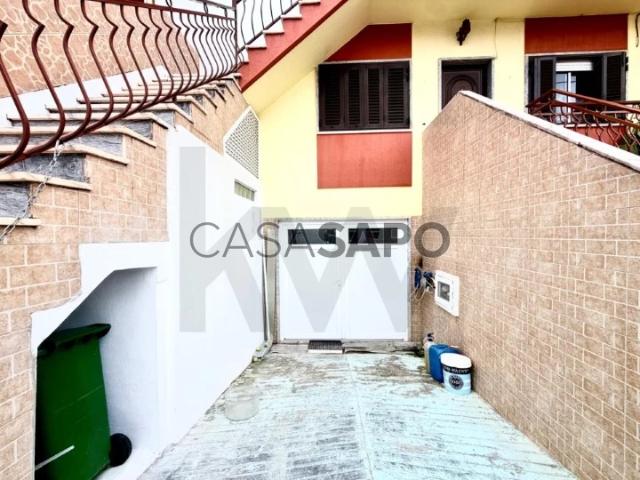 Moradia T3 para alugar no Seixal
