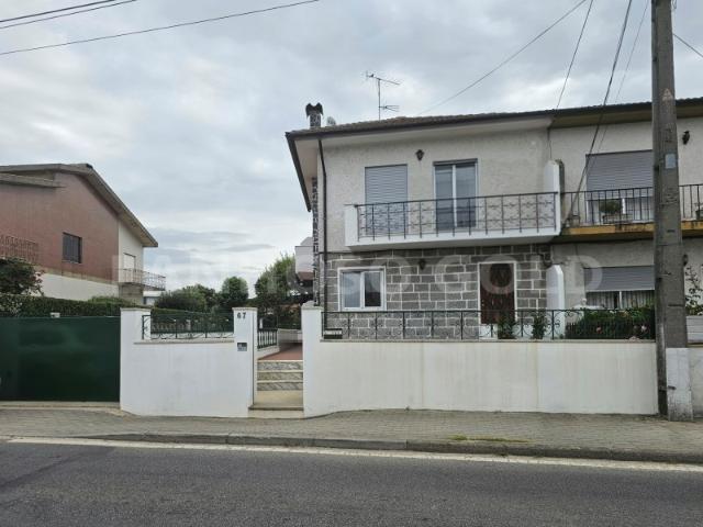 Moradia T3 para Arrendamento | Frossos, Braga
