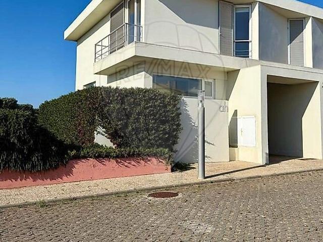 Moradia T3 para arrendar em Silveira, Torres Vedras RE/MAX Portugal