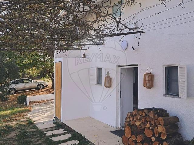 Moradia T3 para arrendar em Melo e Nabais, Gouveia RE/MAX Portugal