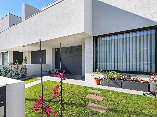 Moradia T3 para arrendar em Vila Chã, Vila do Conde RE/MAX Portugal