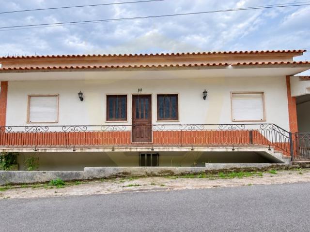 Moradia T3 para Reabilitação com Terreno Pereira Montemor o Velho