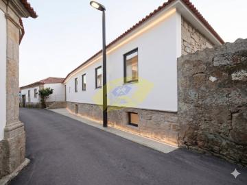Moradia T3 para recuperar em Vila Verde/Felgueiras