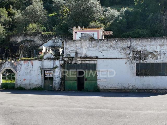 MORADIA T3 PARA RESTAURAR – PERNES, SANTARÉM