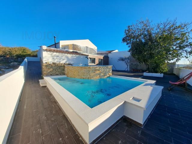 Moradia T3 Remodelada com Jardim e Piscina em Arruda dos Vinhos